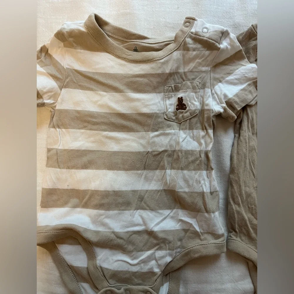 2 Baby Gap Short-Sleeve Stripes Neutral Tan Bodysuit Onesie